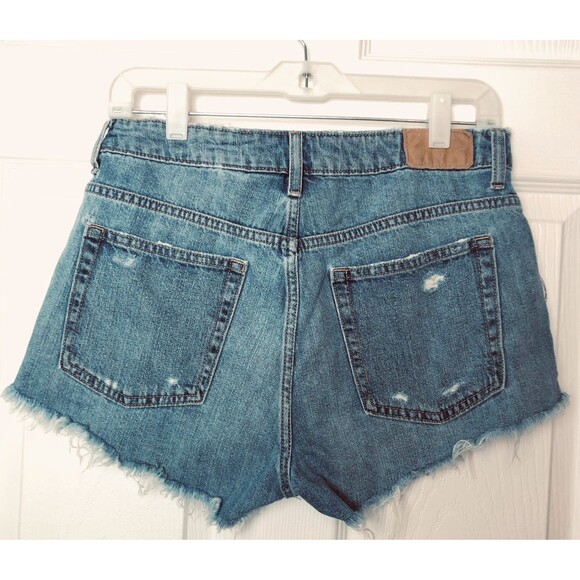 H&M Divided High Waist‎ Cut Off Distressed Denim Jean Hot Shorts Women's Size 10 - Picture 2 of 5